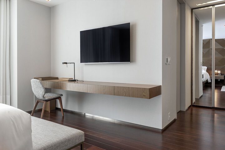 Room 43 of 159