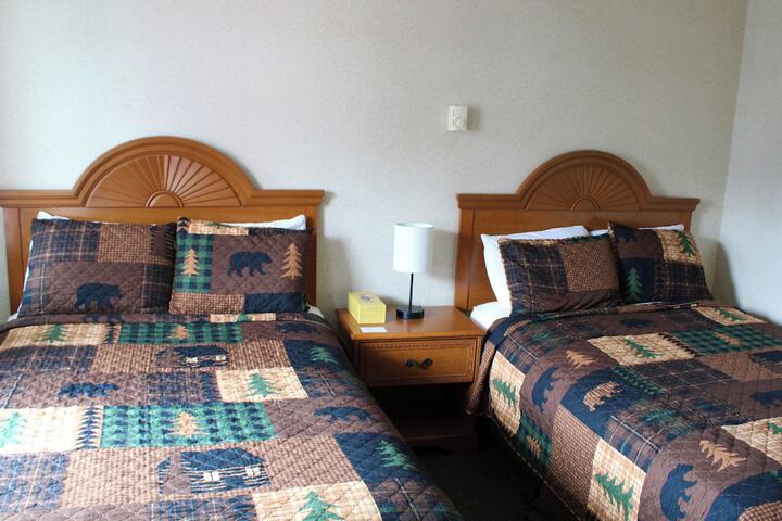 Room 2 of 20