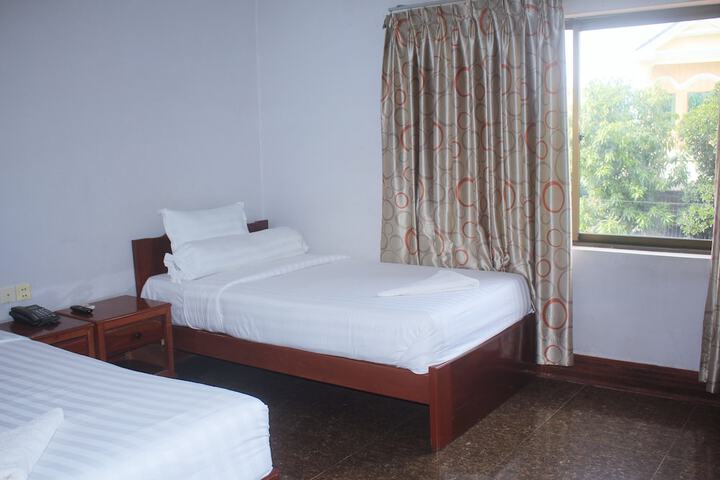 Room 8 of 52