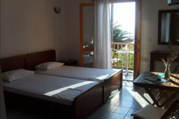 Room 8 of 10
