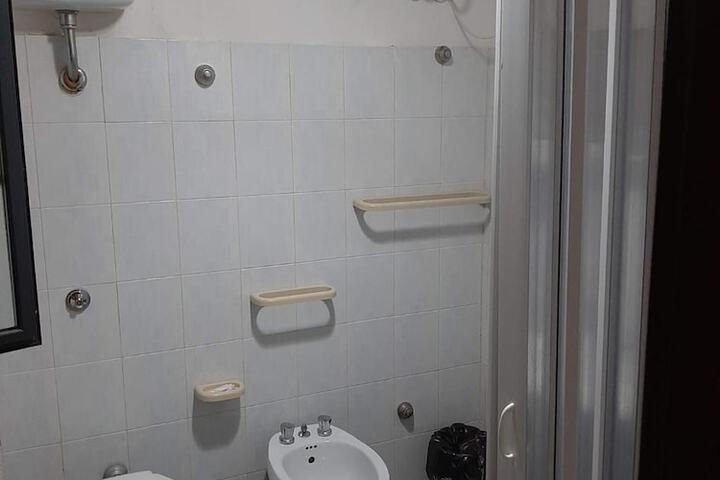 Room 19 of 38