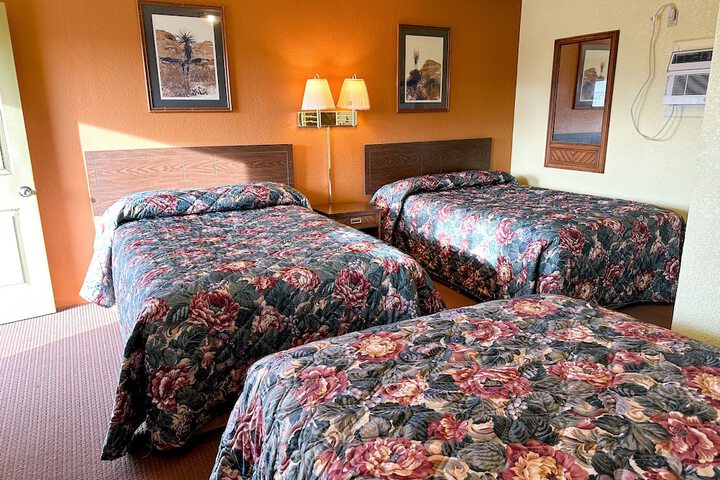 Room 12 of 23