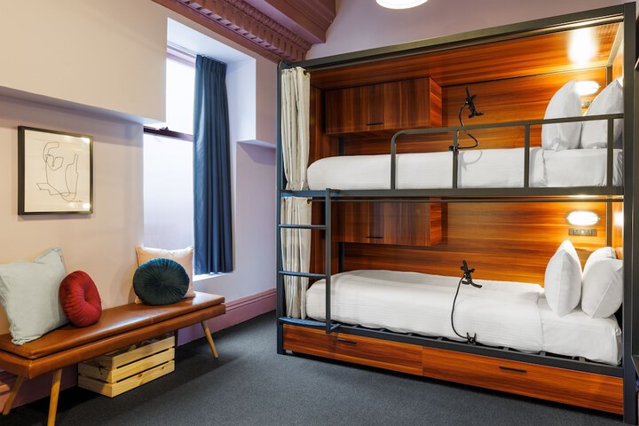 Room 20 of 42