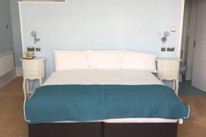 Room 48 of 67