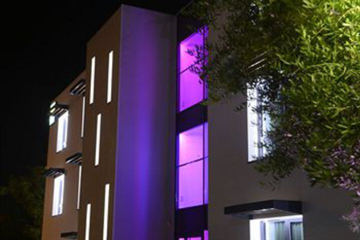Hotel 8 of 40