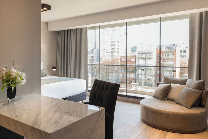 Room 21 of 38