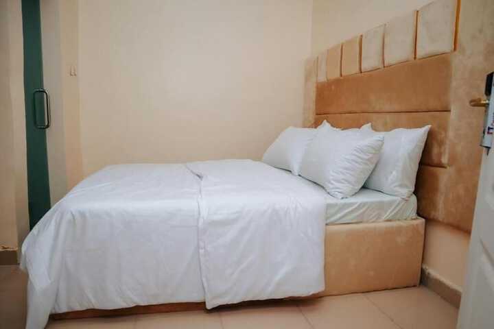 Room 3 of 13