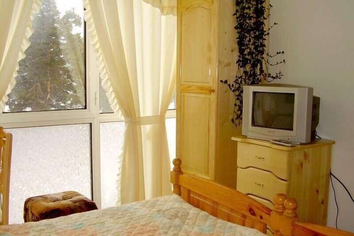 Room 6 of 55