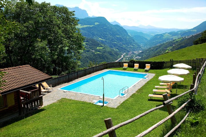 Pool Hotel