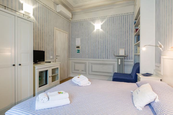 Room 11 of 40