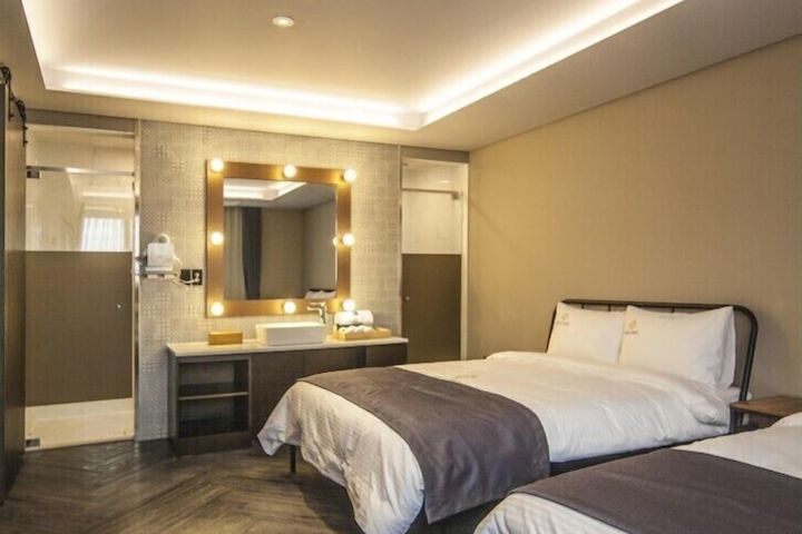 Room 20 of 107