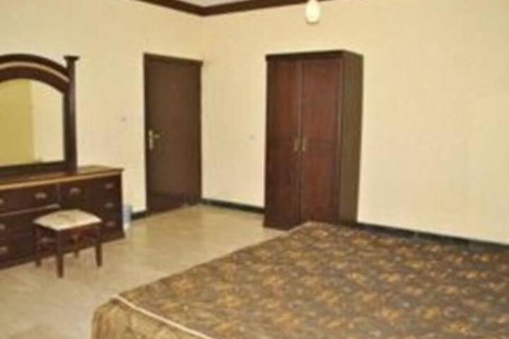 Room 3 of 7