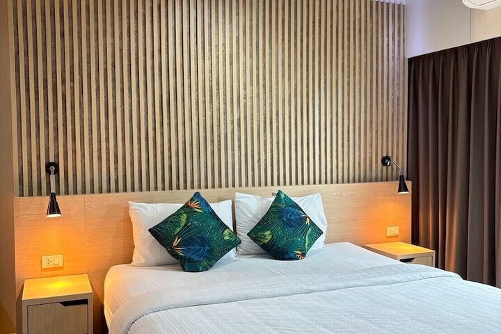 Room 26 of 101
