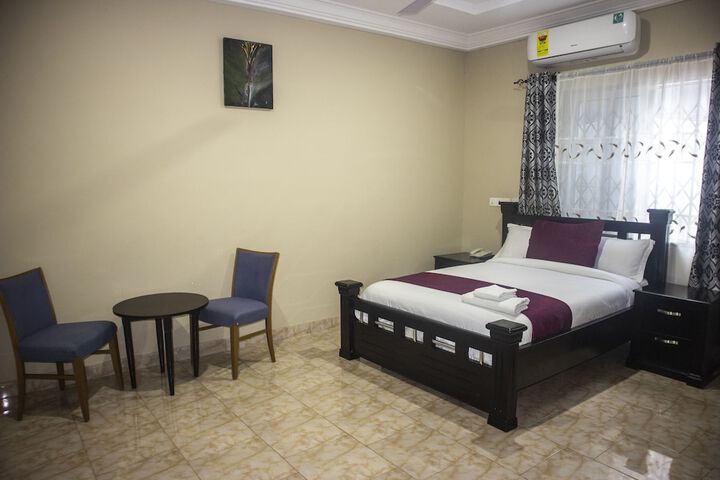 Room 7 of 19