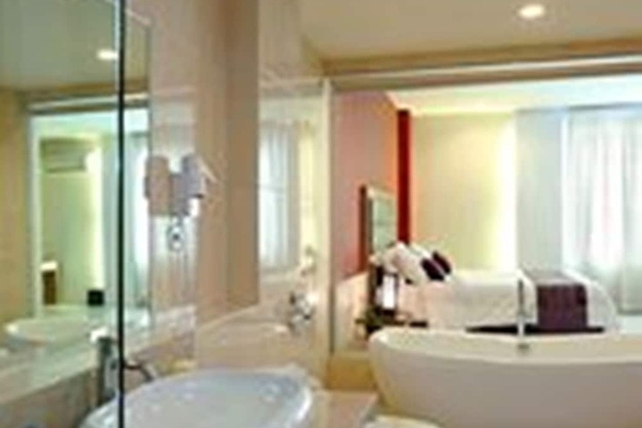 Room 13 of 50