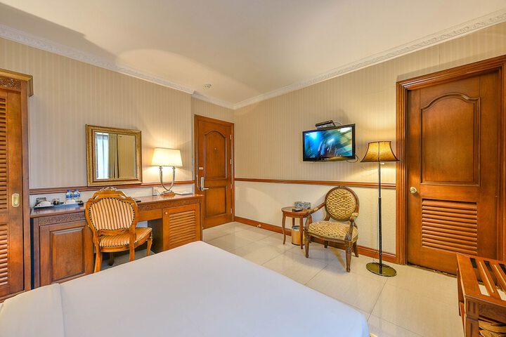 Room 9 of 45