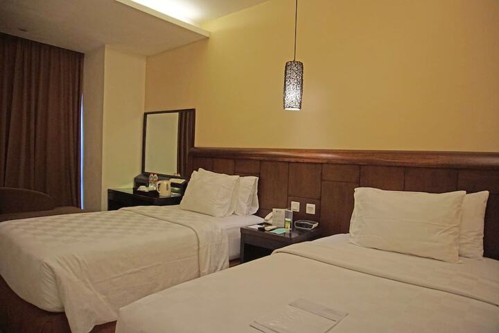 Room 26 of 85