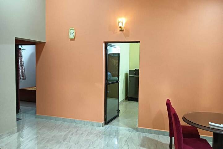 Room 9 of 13