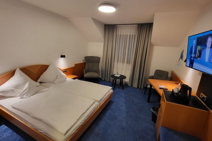 Room 14 of 29