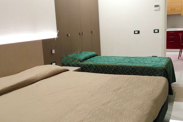 Room 35 of 98