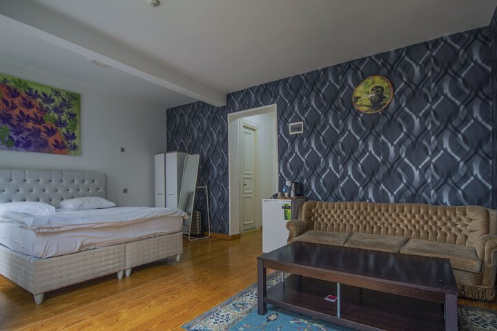 Room 69 of 99