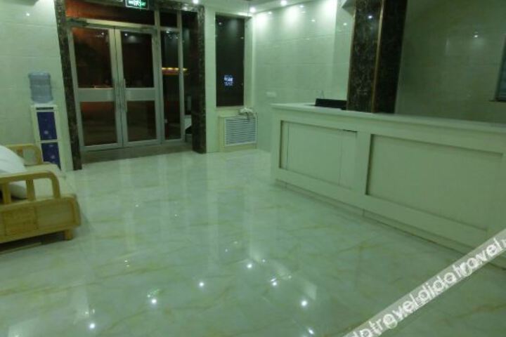 Hotel Interior 6 of 18