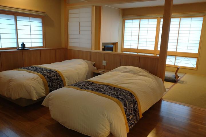 Room 15 of 79