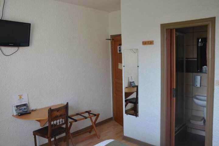 Room 19 of 49