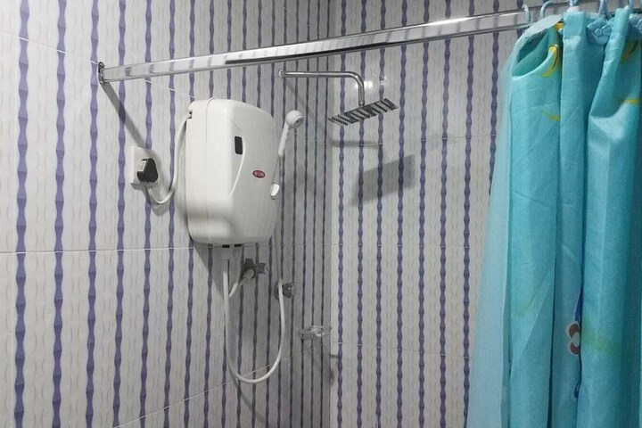 Room 10 of 17
