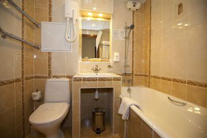 Room 5 of 41