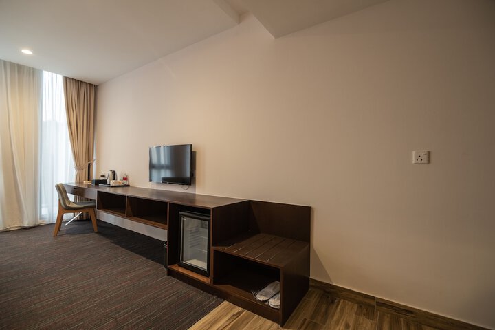 Room 32 of 71
