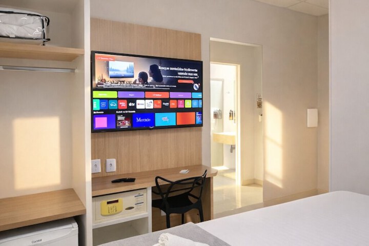 Room 17 of 46