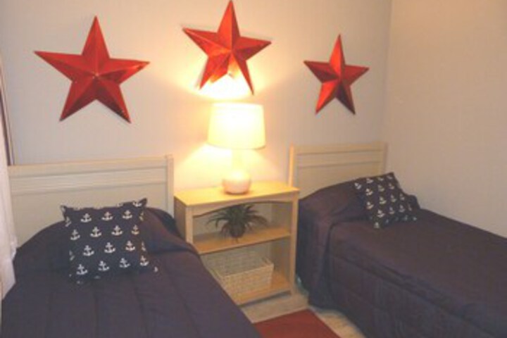 Room 27 of 120