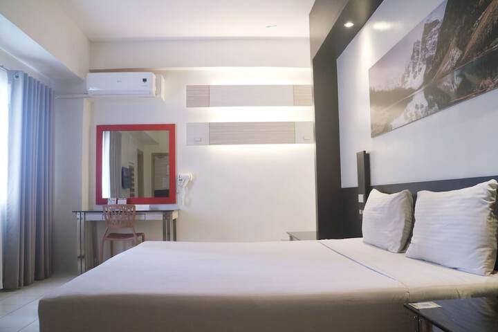 Room 8 of 19