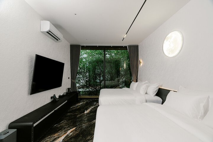 Room 31 of 85