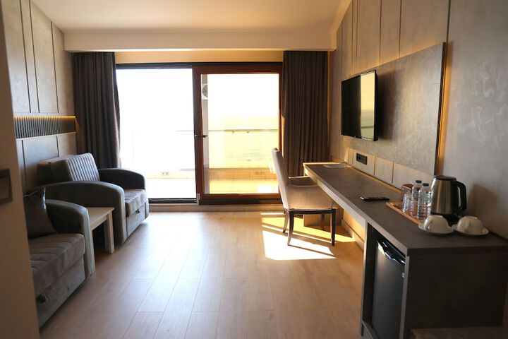 Room 64 of 108