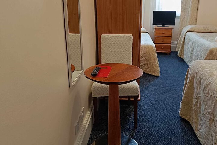 Room 173 of 283