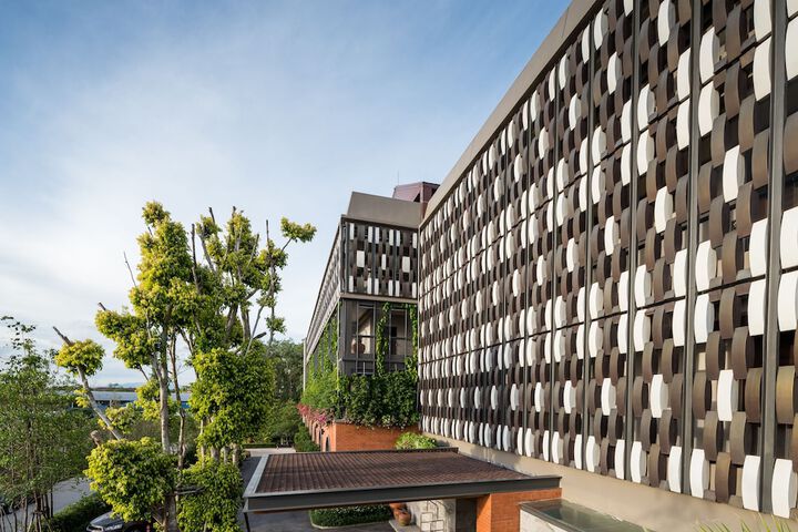 Hotel 75 of 80