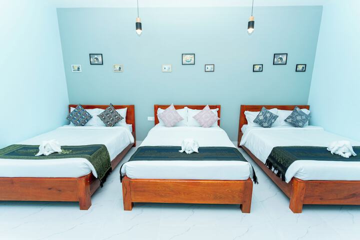 Room 10 of 48