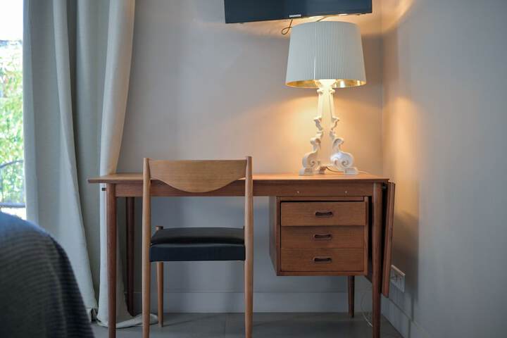 Room 18 of 48