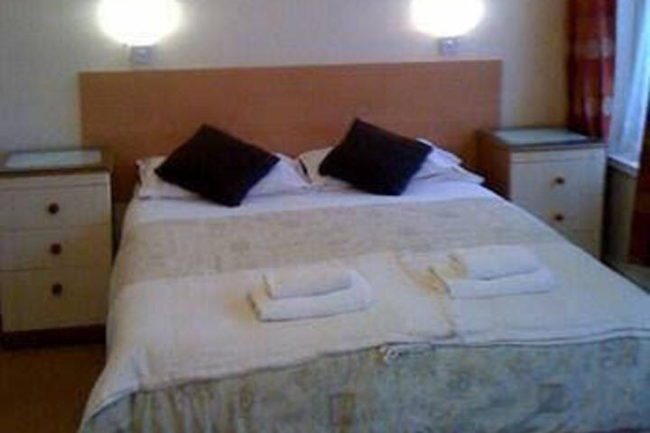 GALLERY HOTEL
