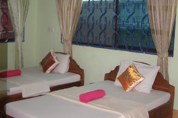 Room 7 of 34