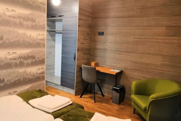 Room 6 of 26