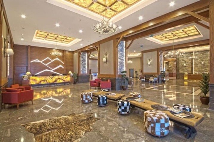 Hotel Interior 6 of 130