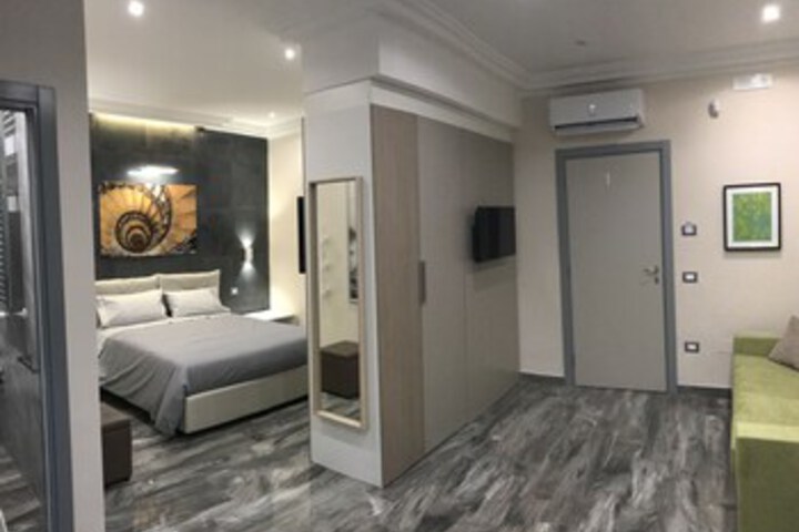 Room 54 of 82