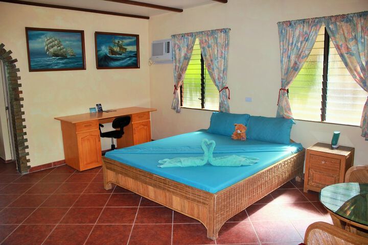 Room 3 of 36