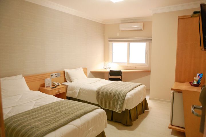 Room 5 of 56