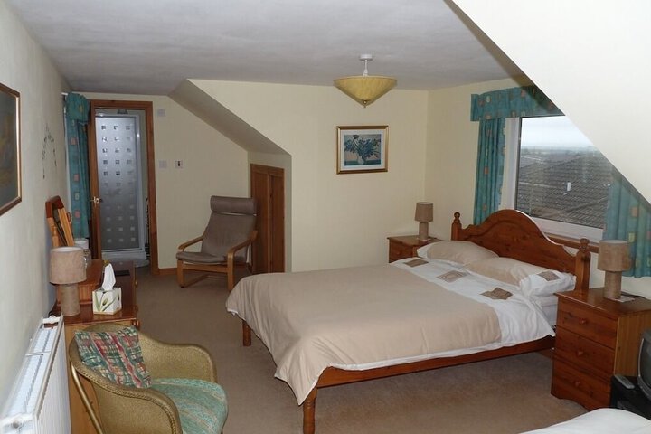 Room 2 of 15