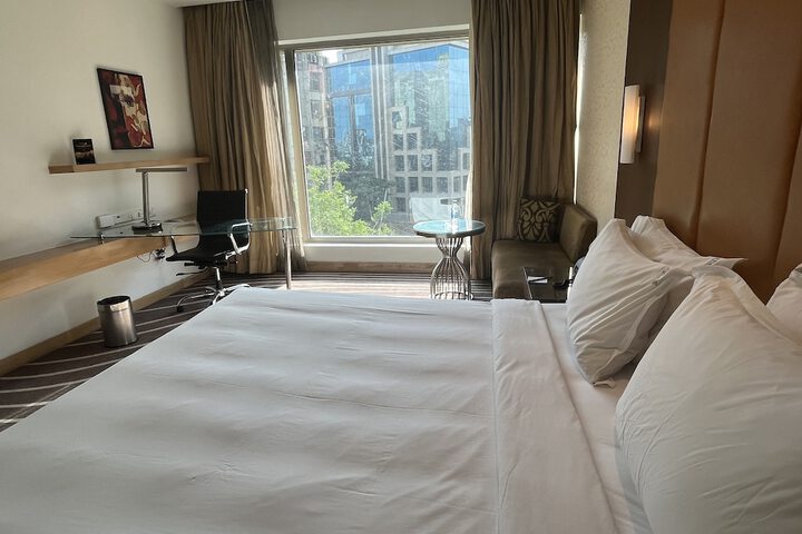 Room 16 of 93