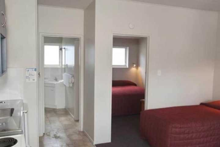 Room 10 of 34